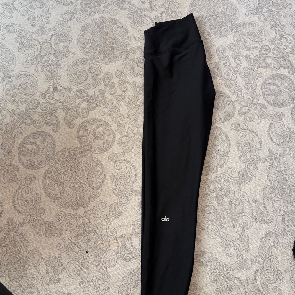 Alo 7/8 High-Waist Airlift Legging- worn once